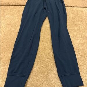 Lululemon Athletica joggers size 6